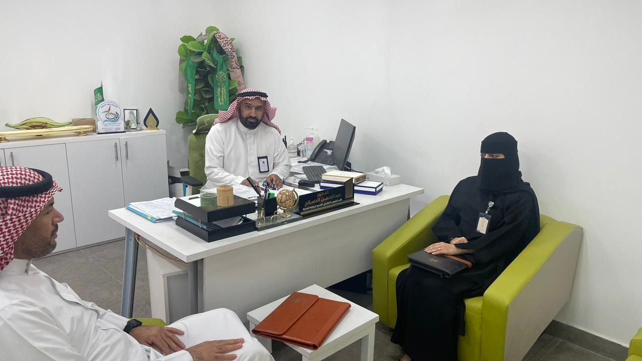 فرع الهيئة بالجوف يزور مقر تجمع الجوف الصحي